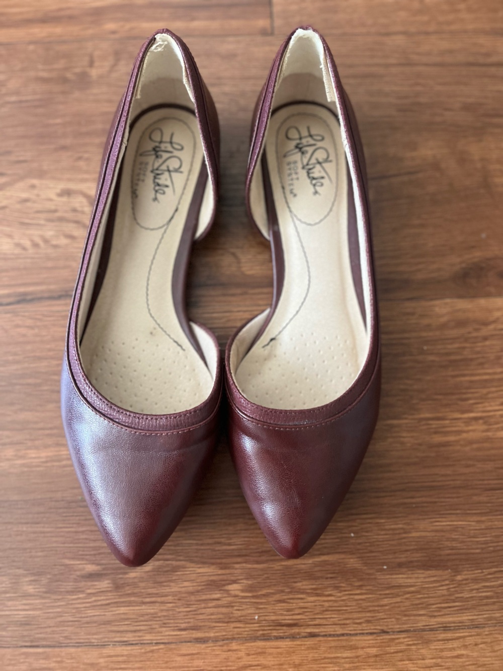 Life Stride Women's Pointed Toe Flats in Wine - Picture 2 of 6